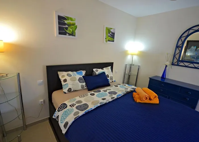 Wunderschoene In Mit Gemeinsamem Pool- Terrasse Und Ga By Interhome Apartmán