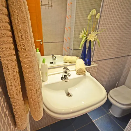 アパート Wunderschoene In Mit Gemeinsamem Pool- Terrasse Und Ga By Interhome