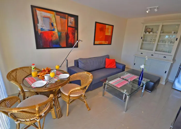 Wunderschoene In Mit Gemeinsamem Pool- Terrasse Und Ga By Interhome דירה קוסטה קלמה