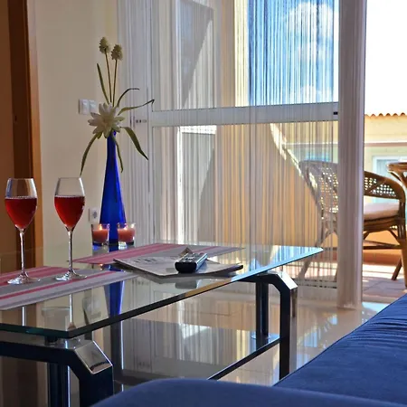 Wunderschoene In Mit Gemeinsamem Pool- Terrasse Und Ga By Interhome Διαμέρισμα *