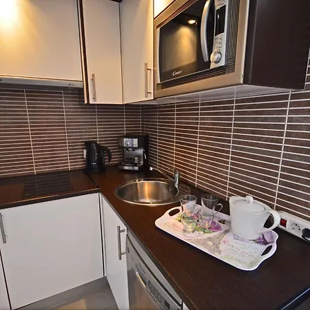 Διαμέρισμα Wunderschoene In Mit Gemeinsamem Pool- Terrasse Und Ga By Interhome *